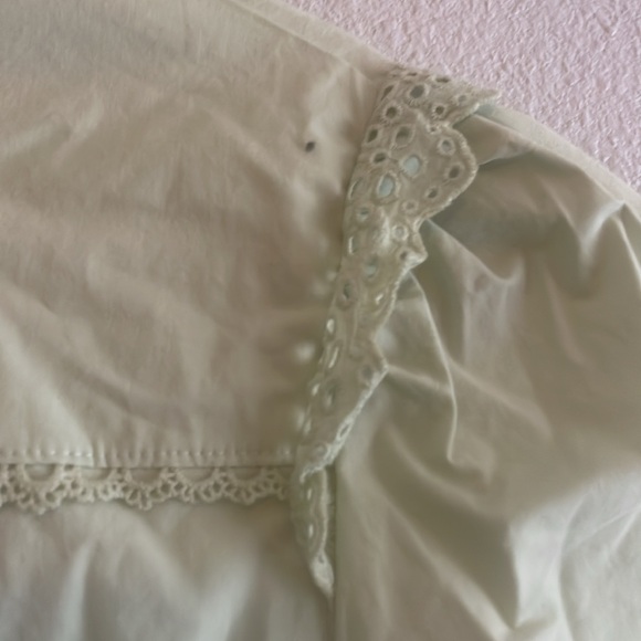 CARTOLINA NANTUCKET Light pistachio green poplin cotton lace trim ruffle blouse - Picture 4 of 6